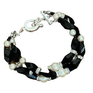 Black Beaded Bracelet with Rhinestones and Pearls